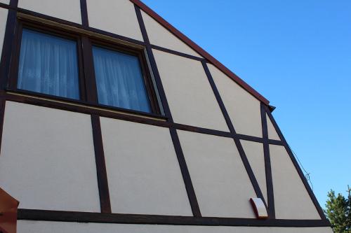 50_dekordeska_mur_pruski_Mazury Siła